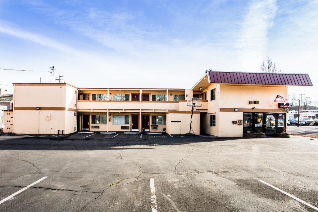 Budget Inn Of America Medford Esterno foto