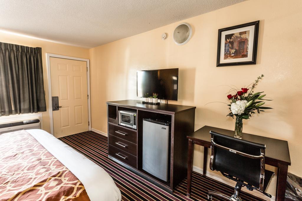 Budget Inn Of America Medford Esterno foto