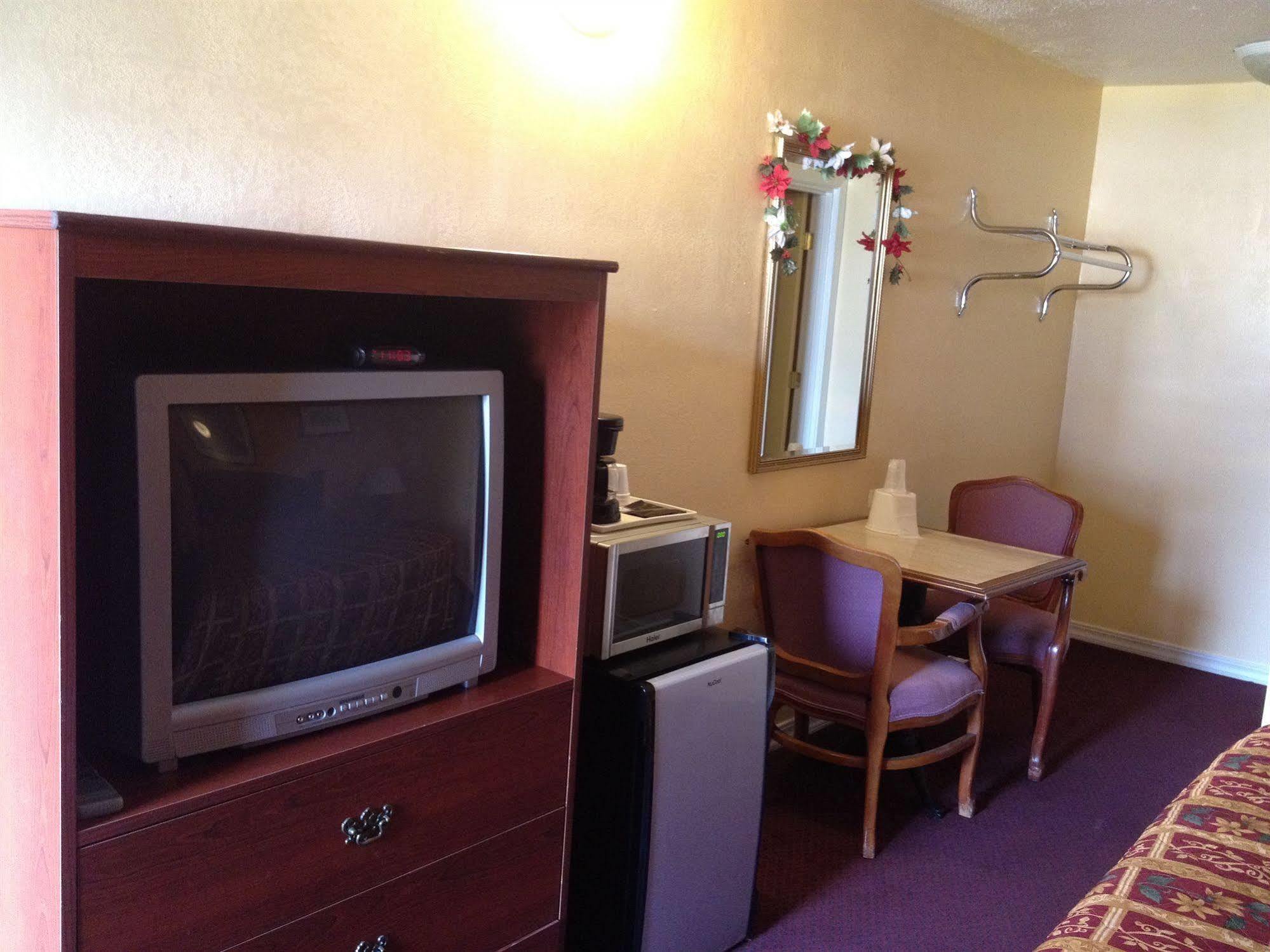 Budget Inn Of America Medford Esterno foto