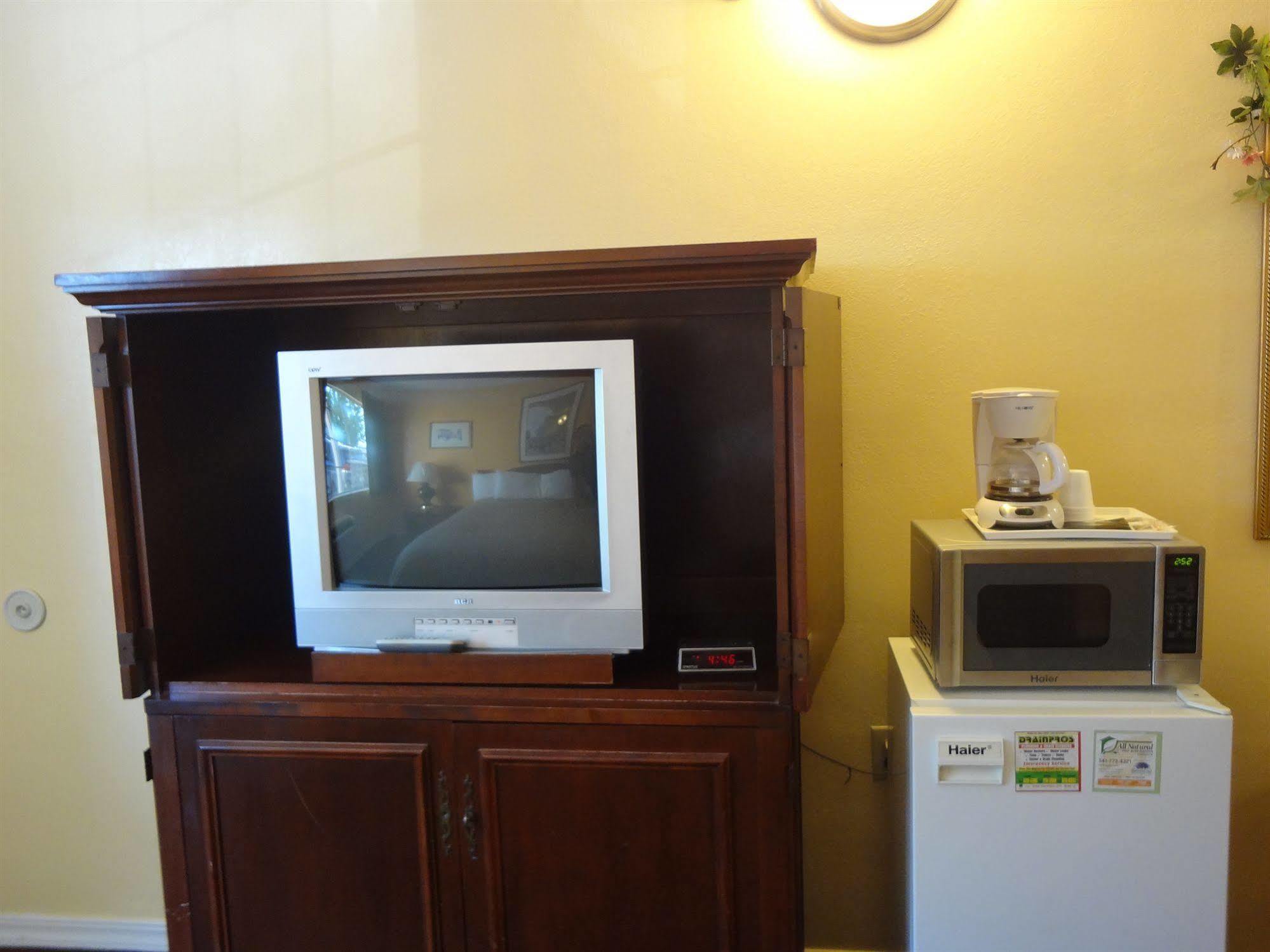 Budget Inn Of America Medford Esterno foto
