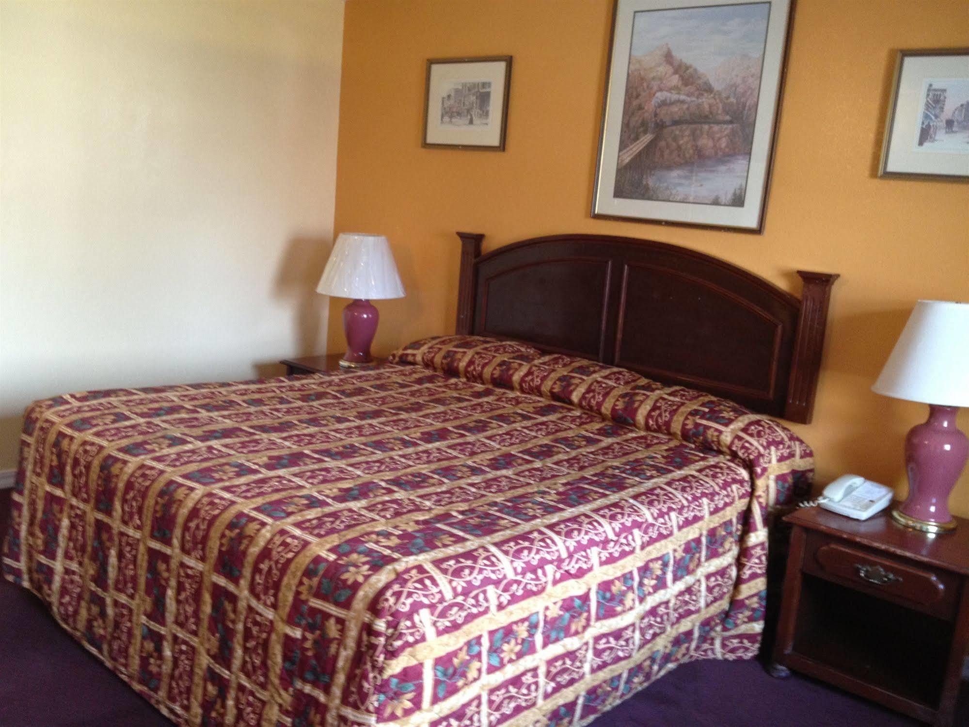 Budget Inn Of America Medford Esterno foto