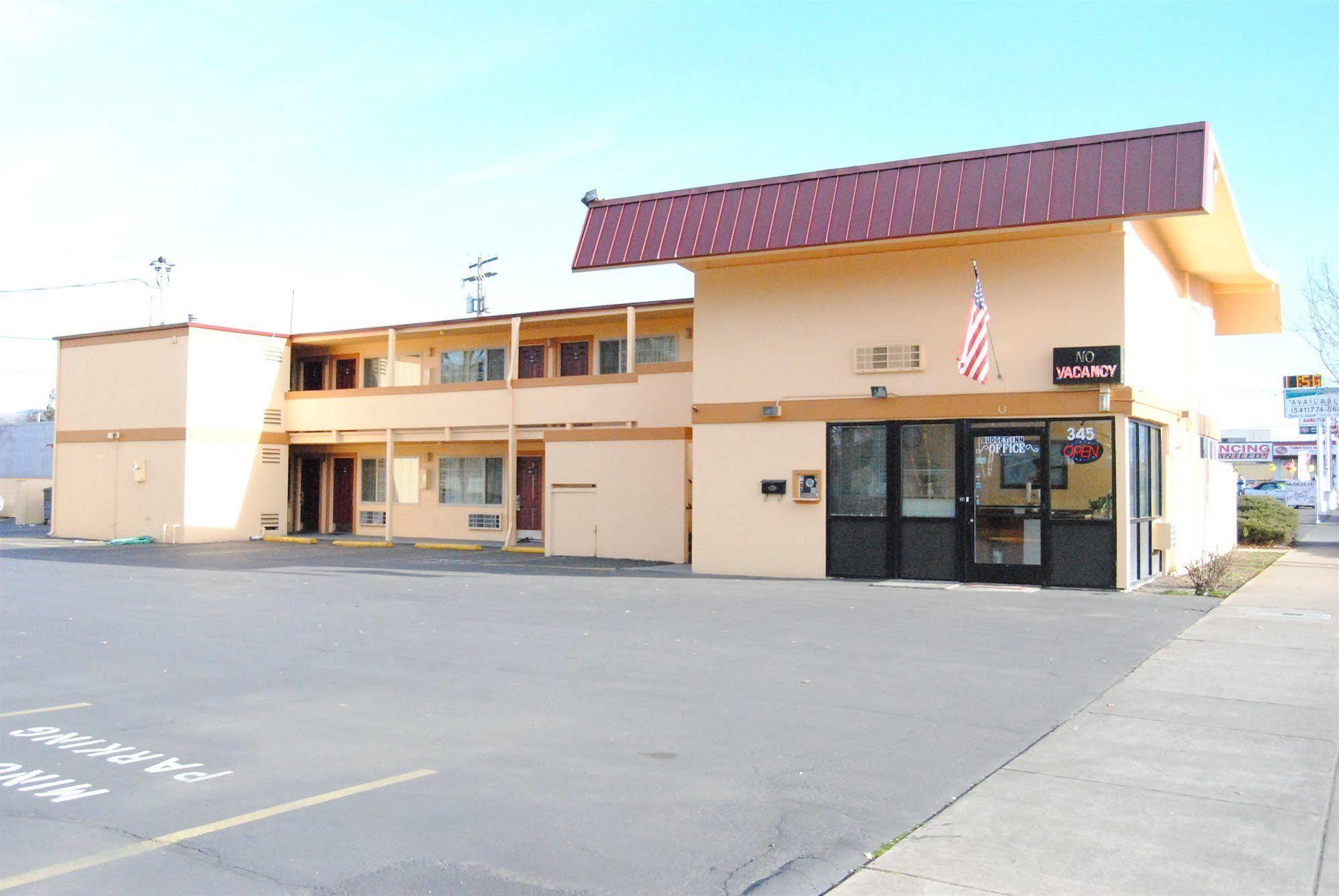 Budget Inn Of America Medford Esterno foto